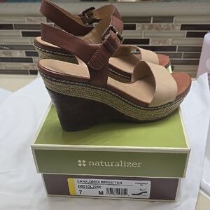 Naturalizer Women's Onyx Beige/Tan Wedge Sandals